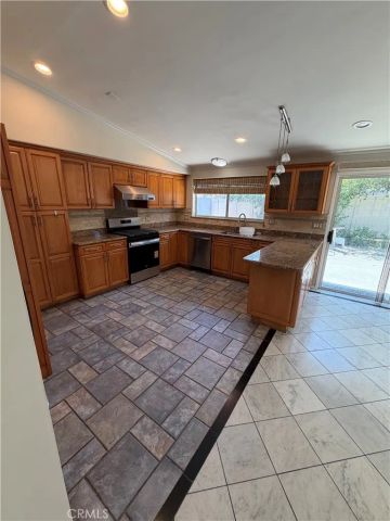 22346 Hartland Street, Canoga Park, CA 91303