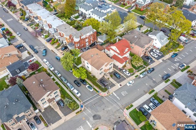 415 Lawton Avenue A, Cliffside Park, NJ 07010