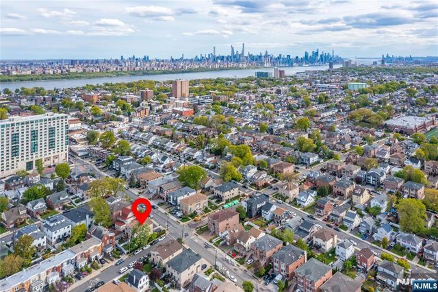 415 Lawton Avenue A, Cliffside Park, NJ 07010