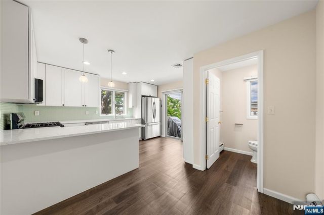 415 Lawton Avenue A, Cliffside Park, NJ 07010