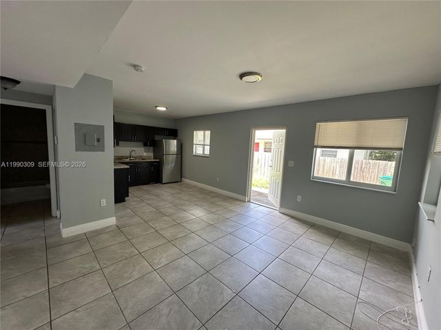 6801 NW 2nd Ct 6803, Miami, FL 33150