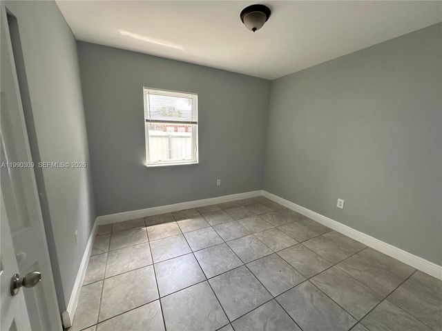 6801 NW 2nd Ct 6803, Miami, FL 33150