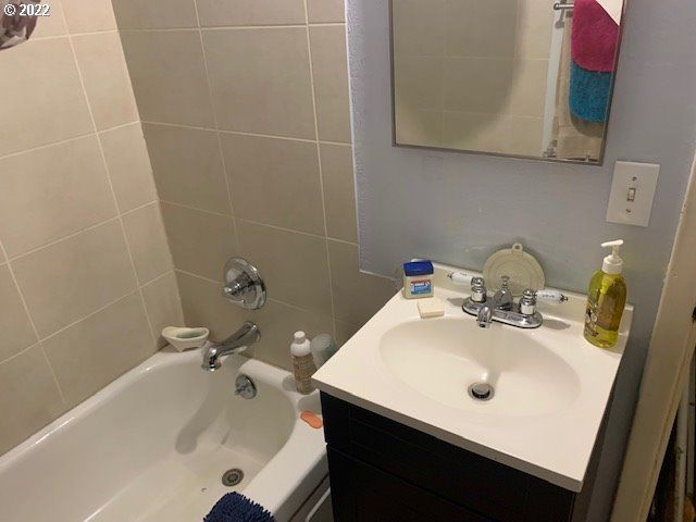 9212 N SAINT LOUIS Ave, Portland, OR 97203