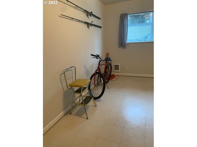 9212 N SAINT LOUIS Ave, Portland, OR 97203