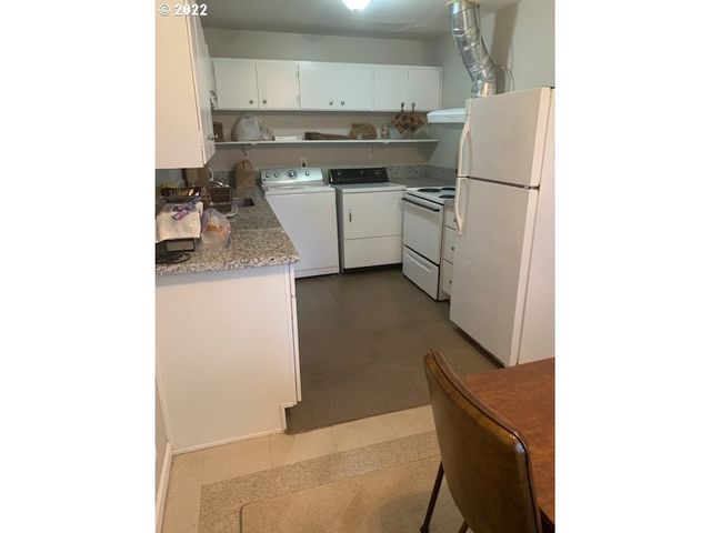 9212 N SAINT LOUIS Ave, Portland, OR 97203