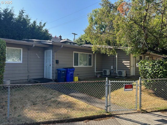 9212 N SAINT LOUIS Ave, Portland, OR 97203