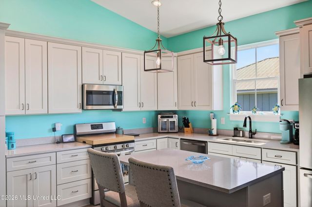 542 Woodward Avenue, Gulfport, MS 39501