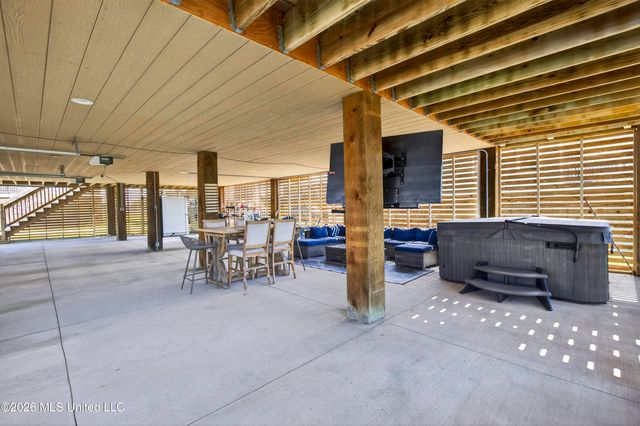 542 Woodward Avenue, Gulfport, MS 39501