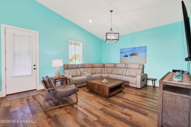 542 Woodward Avenue, Gulfport, MS 39501