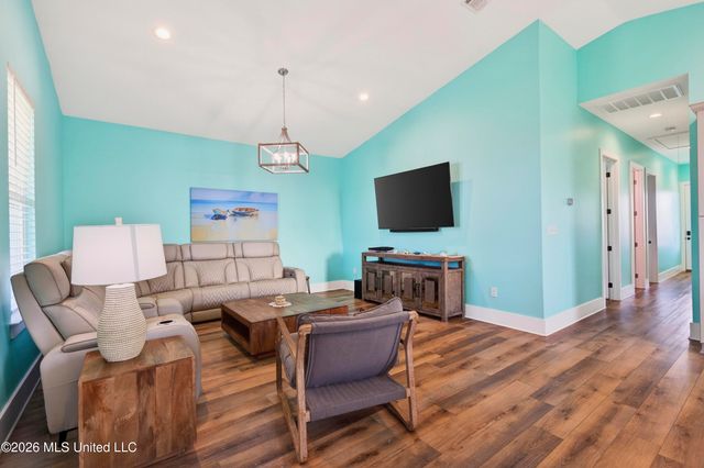 542 Woodward Avenue, Gulfport, MS 39501