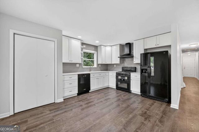 3239 Mchenry Avenue, Decatur, GA 30079