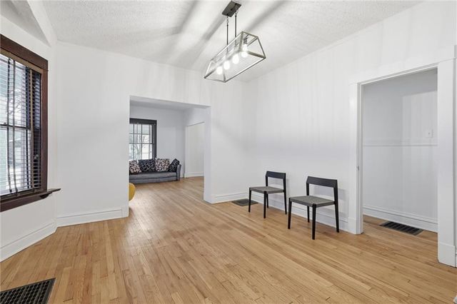 4231 Wyoming Street, Kansas City, MO 64111