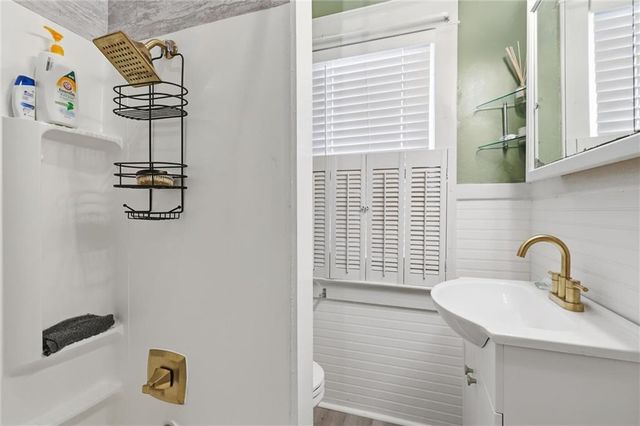 4231 Wyoming Street, Kansas City, MO 64111