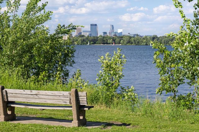 3710 Vincent Avenue S, Minneapolis, MN 55410