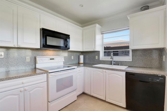 129 Mockingbird Lane, Delray Beach, FL 33445