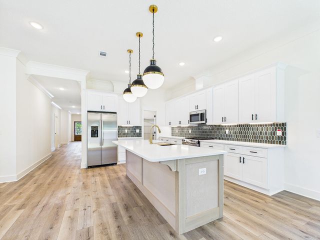 19 B Bayview Drive, Shalimar, FL 32579
