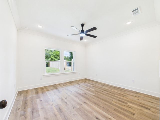 19 B Bayview Drive, Shalimar, FL 32579