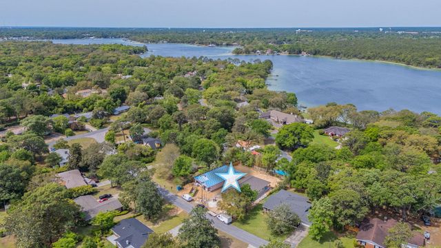 19 B Bayview Drive, Shalimar, FL 32579