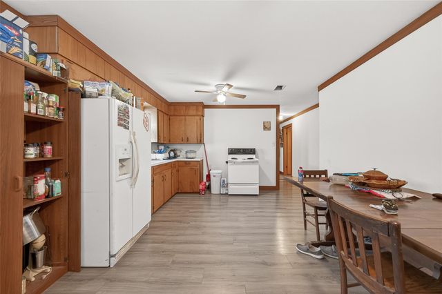 19838 Nordt Road, Damon, TX 77430