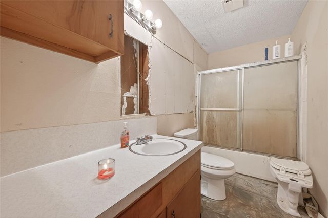 19838 Nordt Road, Damon, TX 77430