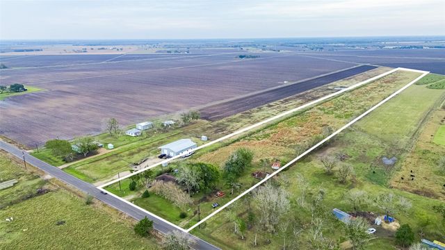 19838 Nordt Road, Damon, TX 77430