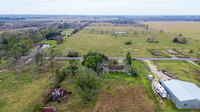 19838 Nordt Road, Damon, TX 77430