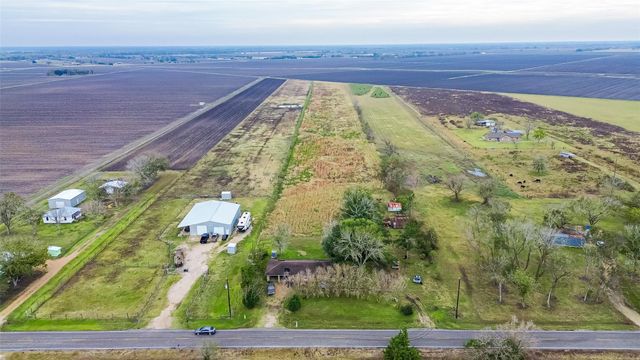 19838 Nordt Road, Damon, TX 77430