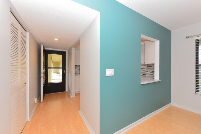 390 SW South River Drive 202, Stuart, FL 34997