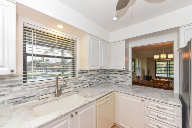 390 SW South River Drive 202, Stuart, FL 34997