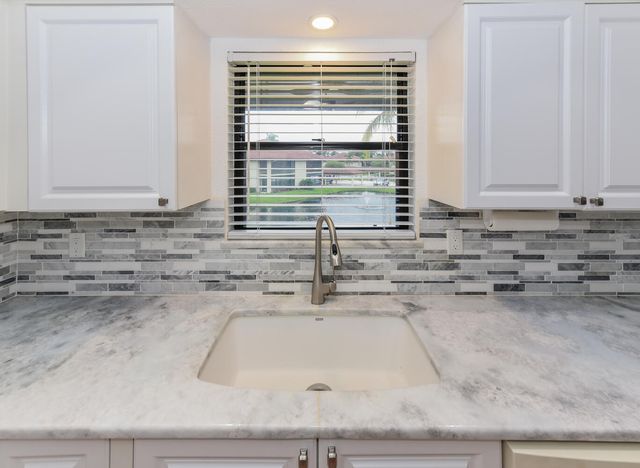 390 SW South River Drive 202, Stuart, FL 34997