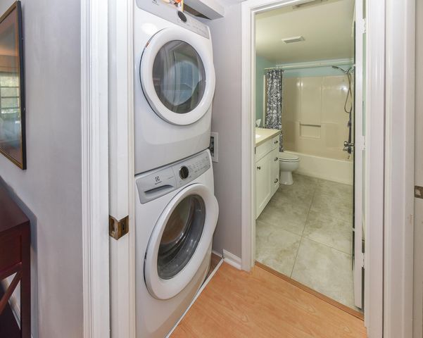 390 SW South River Drive 202, Stuart, FL 34997