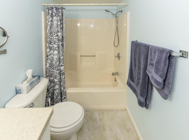 390 SW South River Drive 202, Stuart, FL 34997