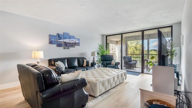 16325 Golf Club Road 303, Weston, FL 33326