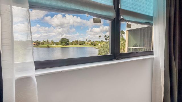 16325 Golf Club Road 303, Weston, FL 33326