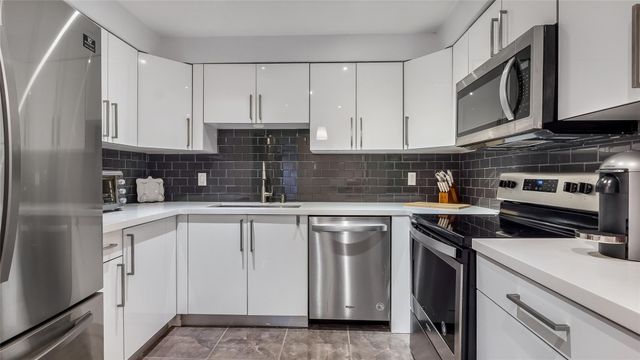 16325 Golf Club Road 303, Weston, FL 33326