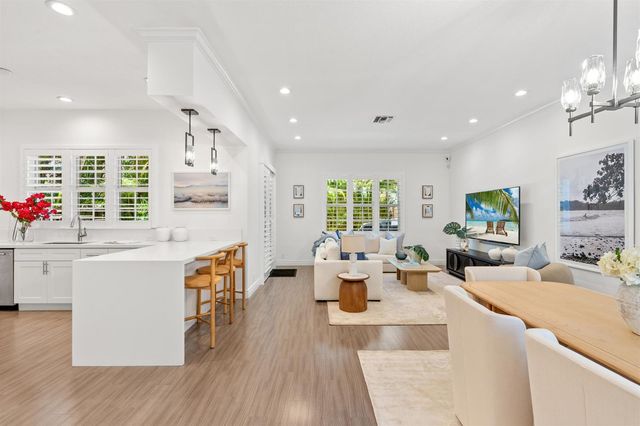 1027 Coralina Lane, Delray Beach, FL 33483