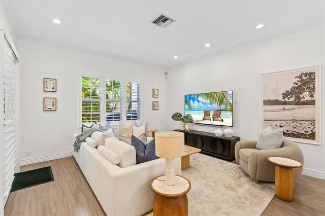 1027 Coralina Lane, Delray Beach, FL 33483