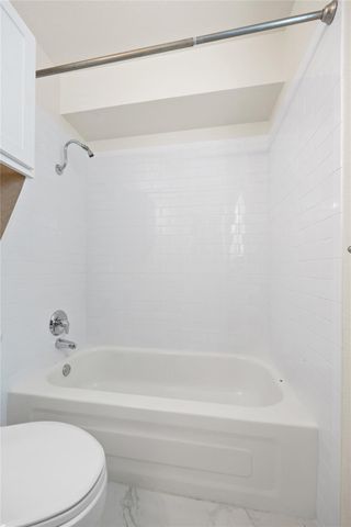 1110 W 22nd ST 2, Austin, TX 78705