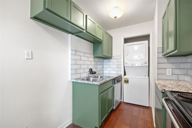 1110 W 22nd ST 2, Austin, TX 78705