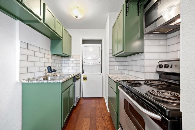 1110 W 22nd ST 2, Austin, TX 78705