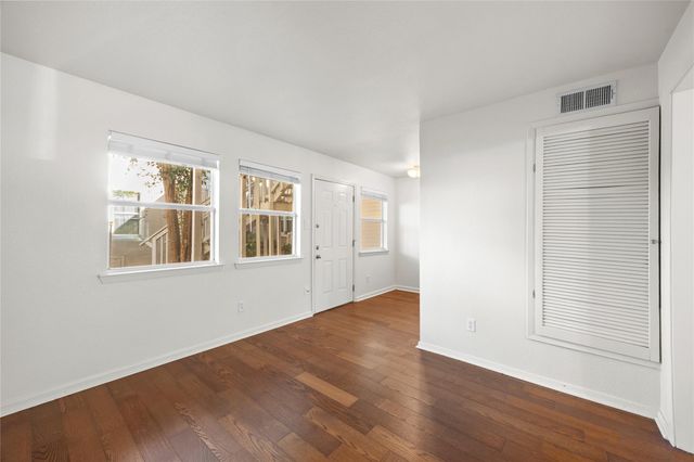 1110 W 22nd ST 2, Austin, TX 78705