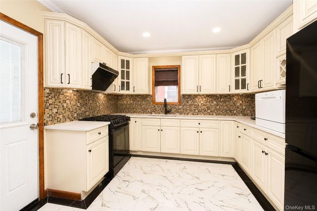 2027 E 35th Street, Brooklyn, NY 11234