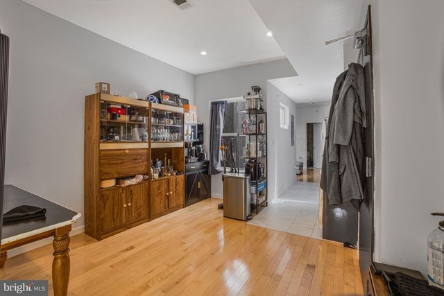 657 N 12TH ST, Philadelphia, PA 19123