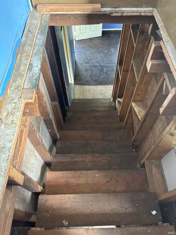 703 W Garfield Avenue, Elkhart, IN 46516