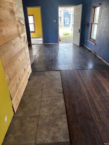 703 W Garfield Avenue, Elkhart, IN 46516