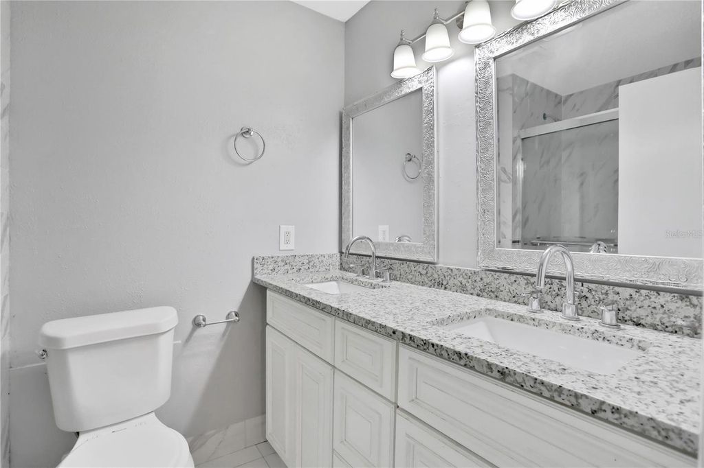 Image 11 of property listing at 540 ORANGE DRIVE 13, Altamonte Springs, FL 32701