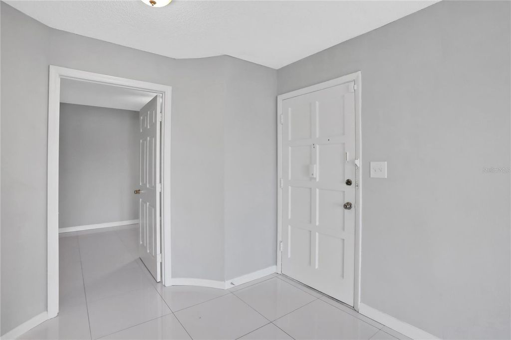 Image 14 of property listing at 540 ORANGE DRIVE 13, Altamonte Springs, FL 32701