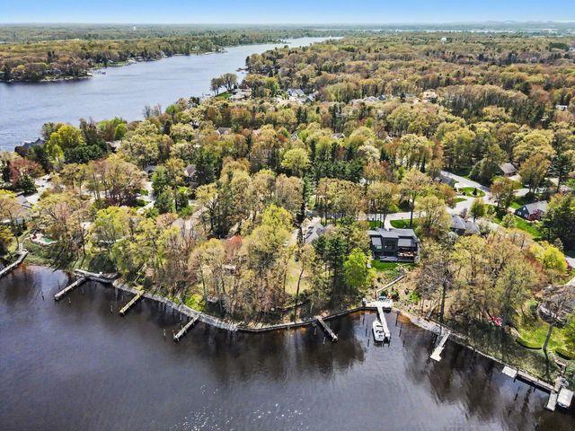 16012 Baird Drive, Spring Lake Twp, MI 49456