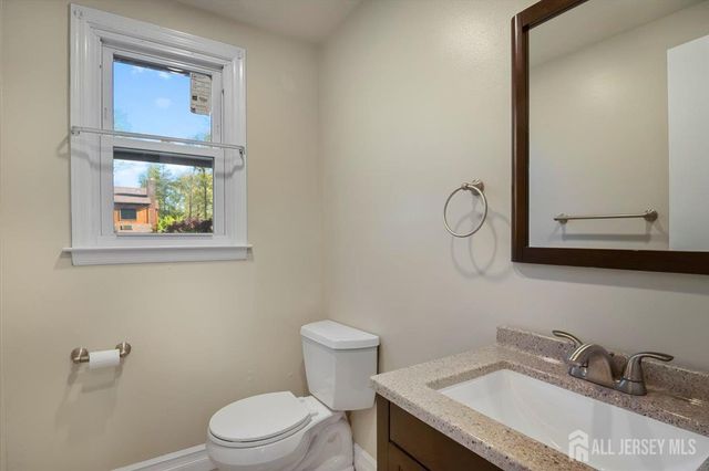 4 Visco Drive, Edison, NJ 08820