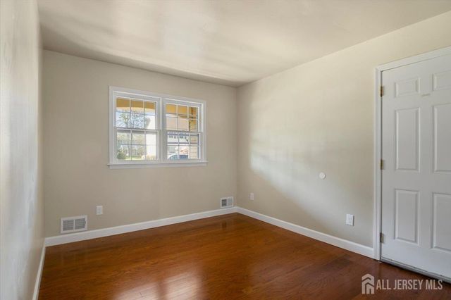 4 Visco Drive, Edison, NJ 08820